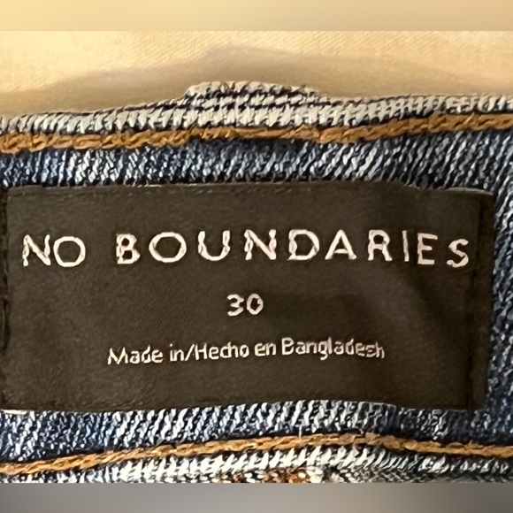 Summertime No Boundaries Jean Shorts - Picture 3 of 6